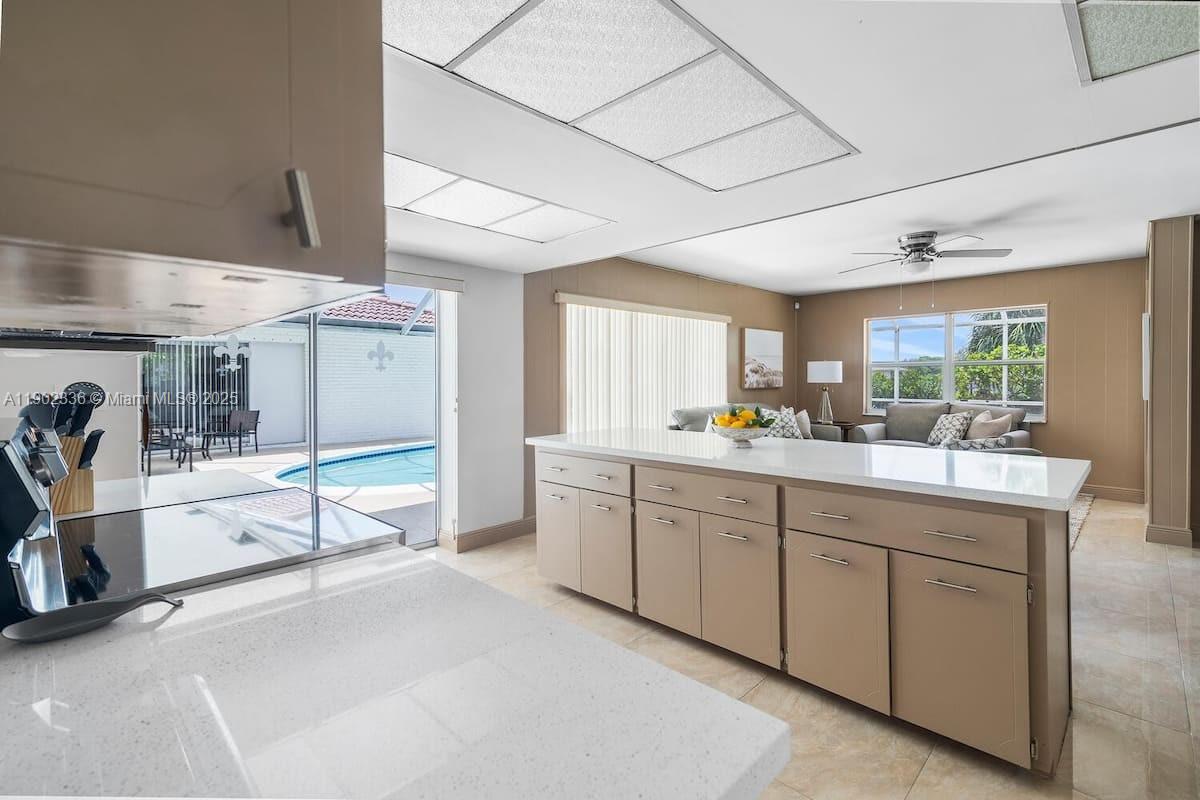 CRYSTAL LAKE 3RD SECTION - Residential Lease