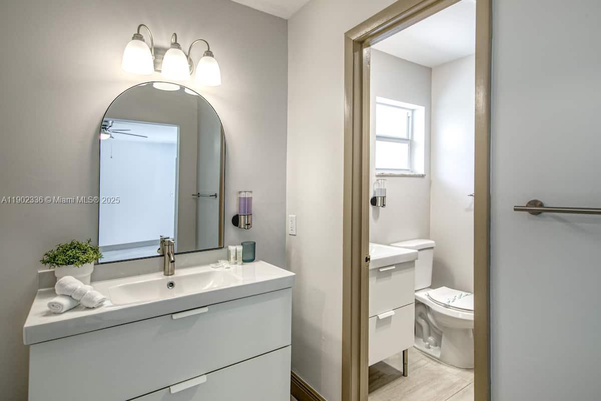 CRYSTAL LAKE 3RD SECTION - Residential Lease