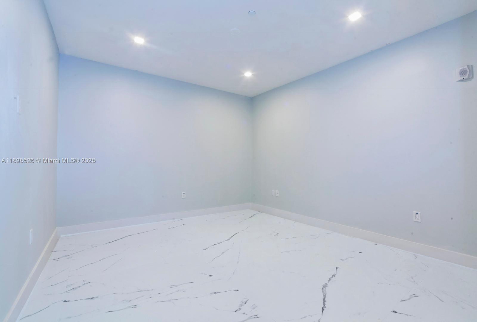 BILTMORE PARC CONDO - Residential Lease