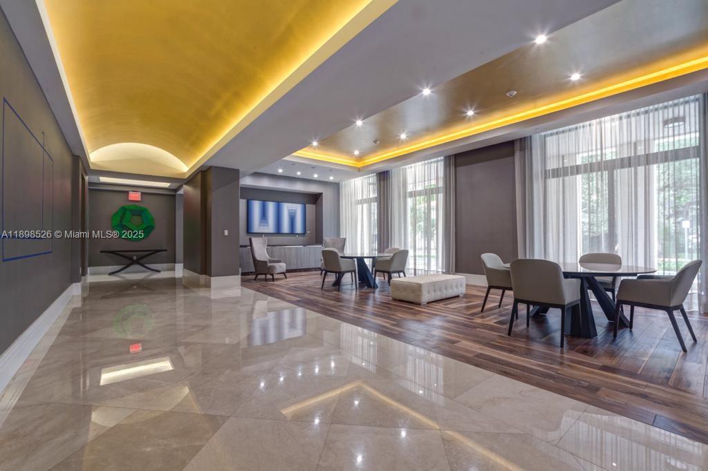 BILTMORE PARC CONDO - Residential Lease