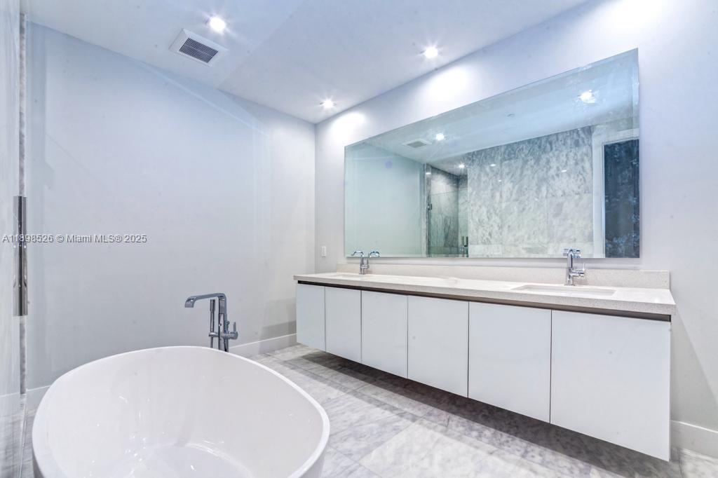 BILTMORE PARC CONDO - Residential Lease