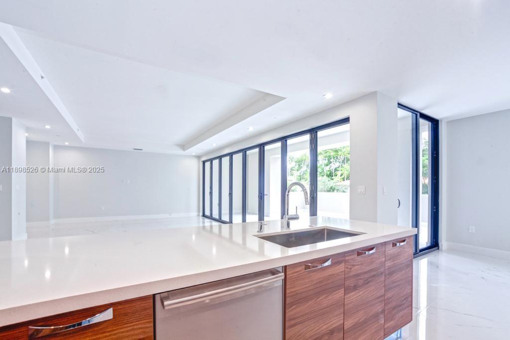 BILTMORE PARC CONDO - Residential Lease