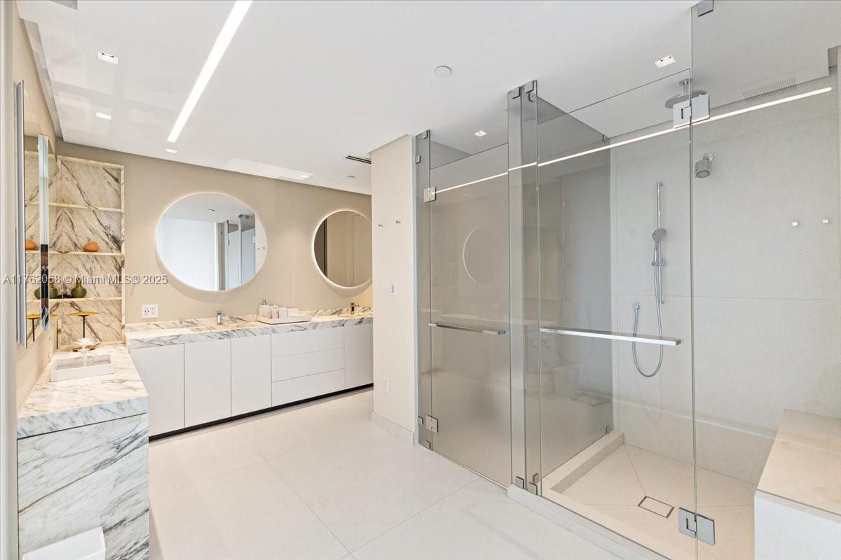 OCEANSIDE FISHER ISL COND - Residential