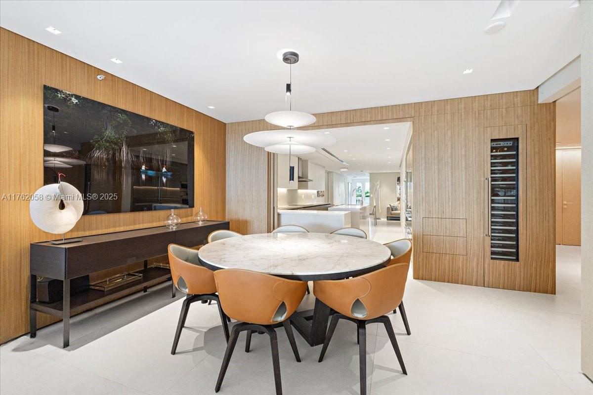 OCEANSIDE FISHER ISL COND - Residential