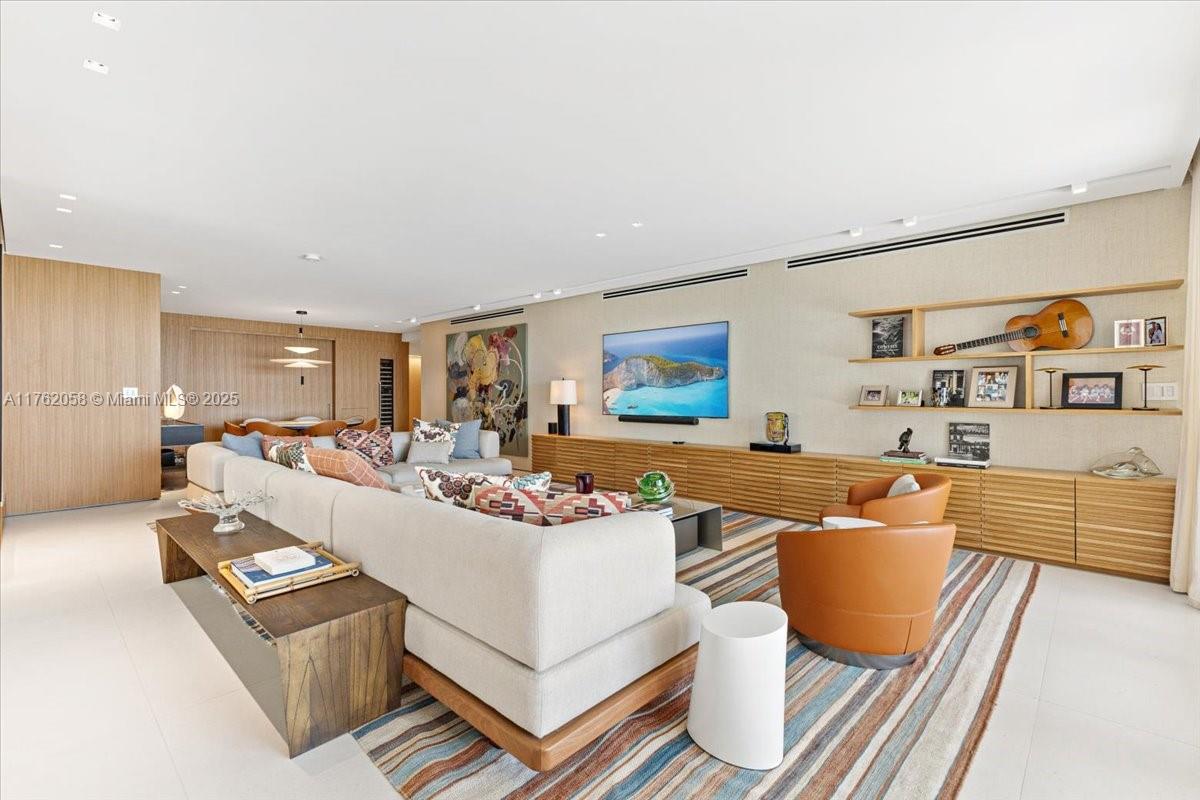 7813 Fisher Island Dr 7813