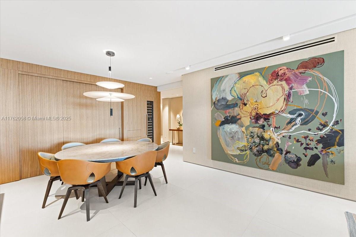 OCEANSIDE FISHER ISL COND - Residential