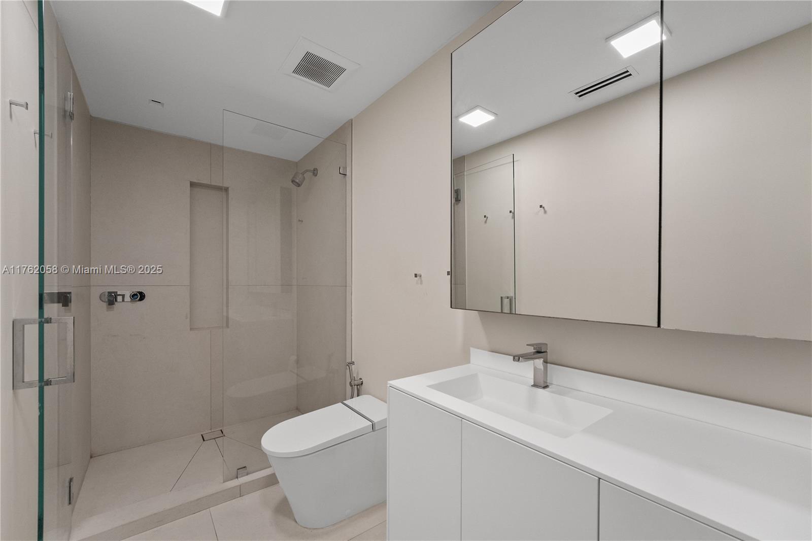 OCEANSIDE FISHER ISL COND - Residential