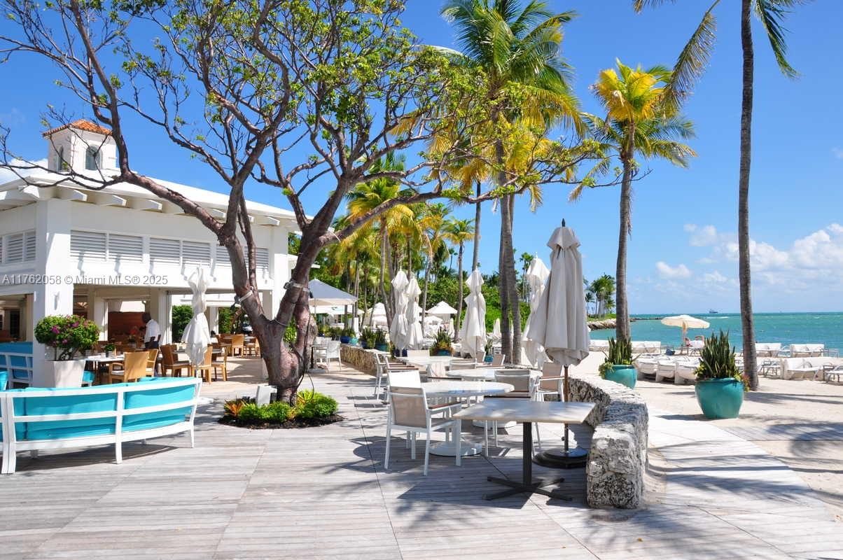 OCEANSIDE FISHER ISL COND - Residential