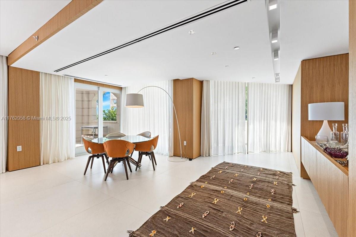 OCEANSIDE FISHER ISL COND - Residential