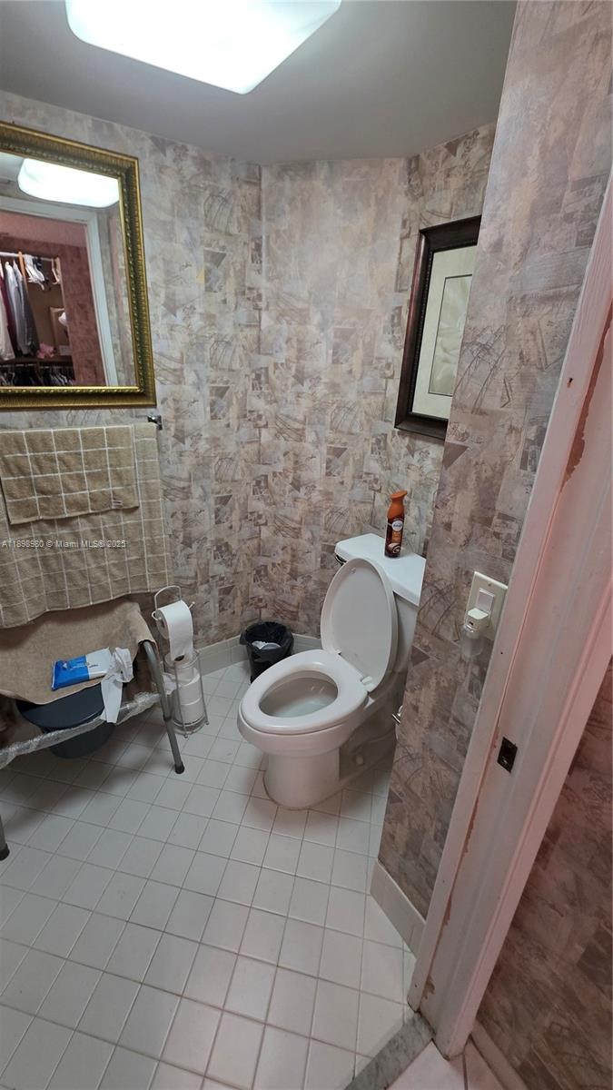 IVANHOE EAST AT CENTURY V - Residential