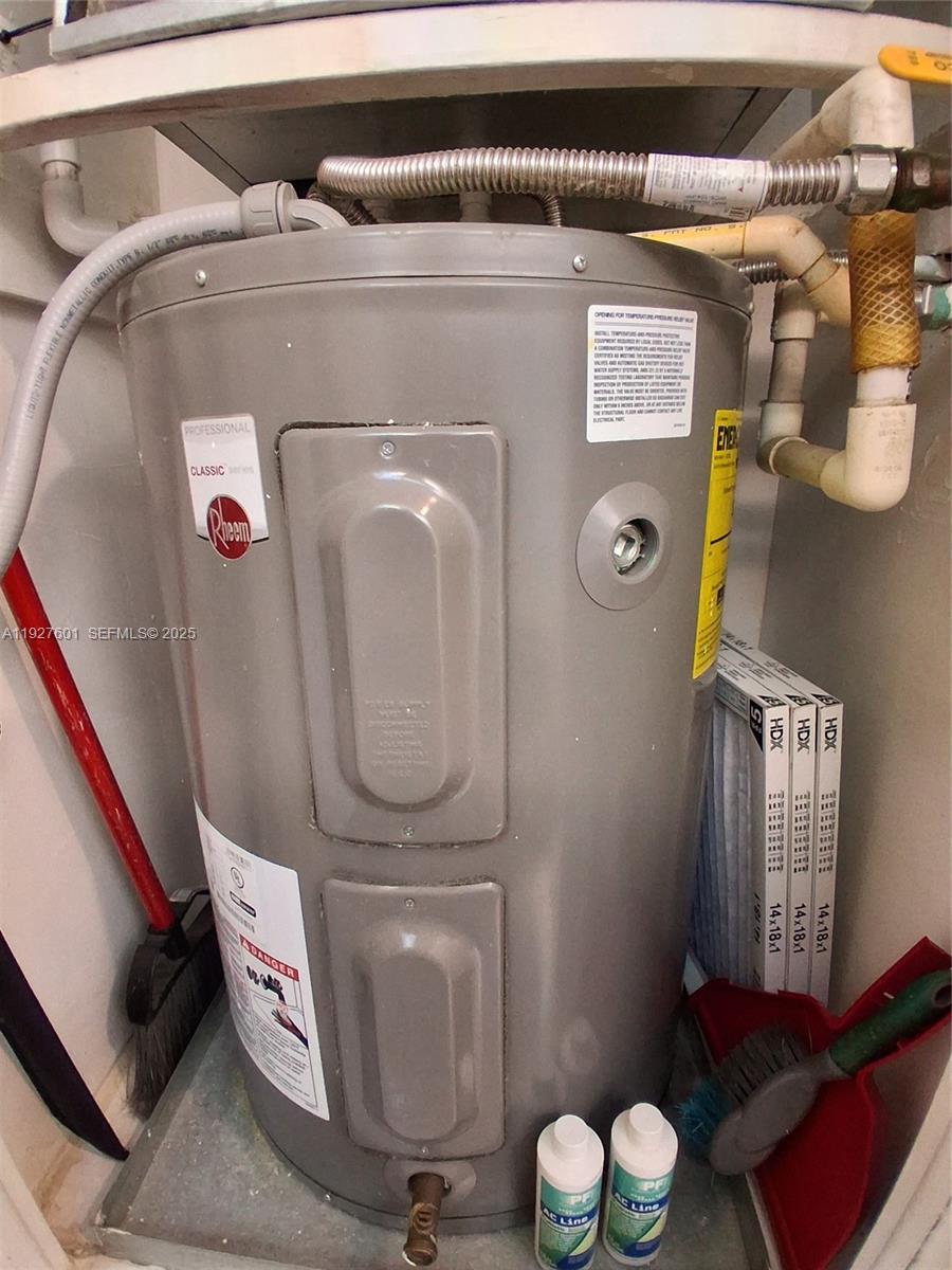 SUNRISE LAKES 68 CONDO - Residential