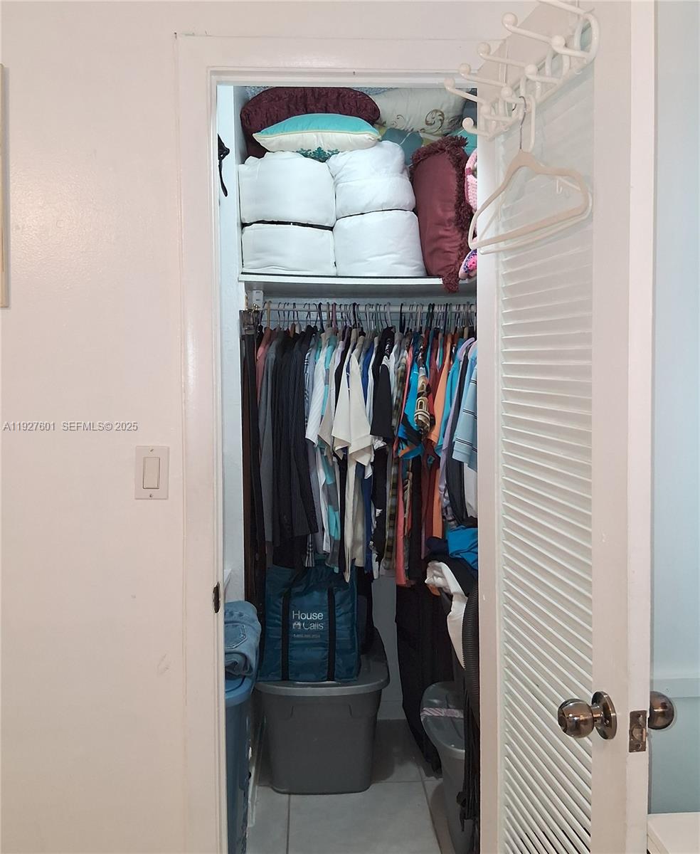 SUNRISE LAKES 68 CONDO - Residential