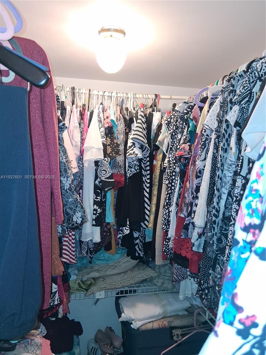 SUNRISE LAKES 68 CONDO - Residential