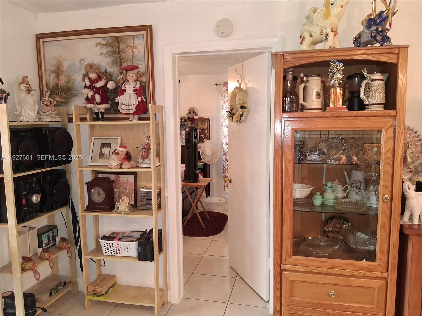 SUNRISE LAKES 68 CONDO - Residential