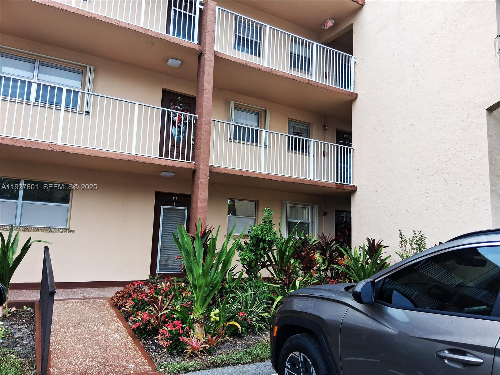 SUNRISE LAKES 68 CONDO - Residential