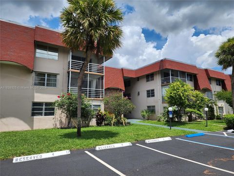 A home in Lauderdale Lakes