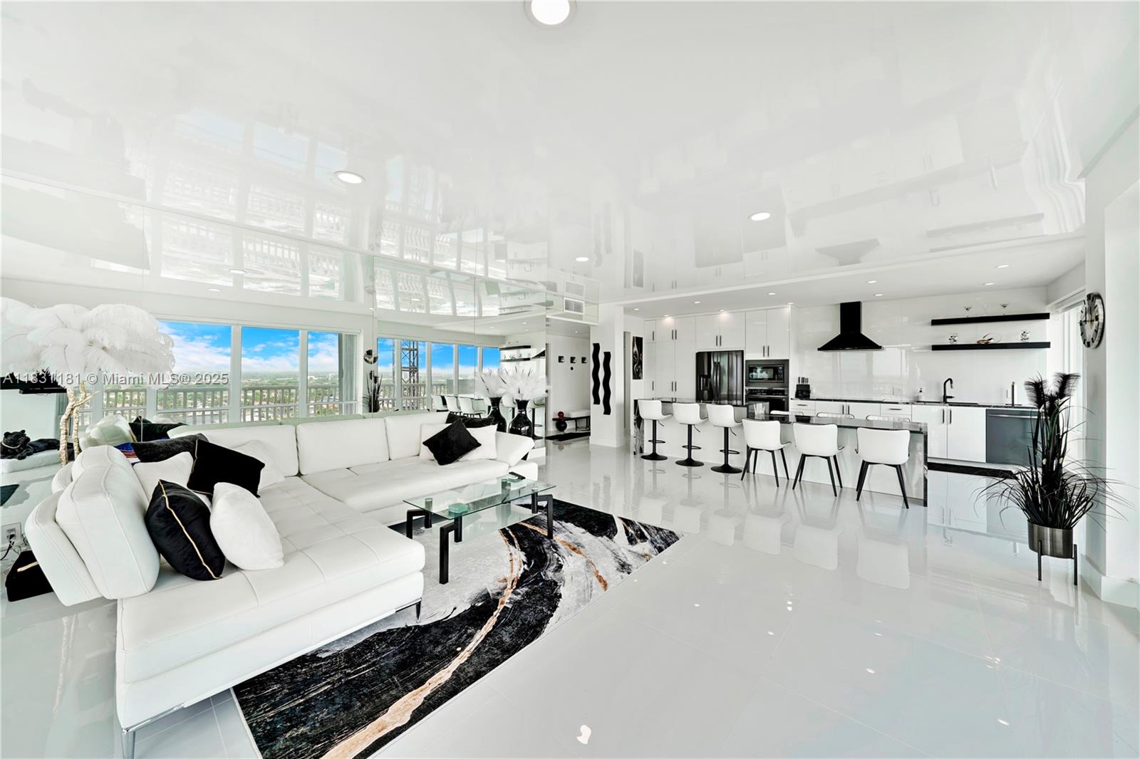 OCEAN CLUB CONDO - Residential Lease