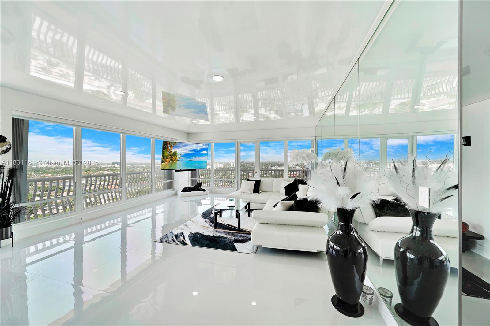 OCEAN CLUB CONDO - Residential Lease