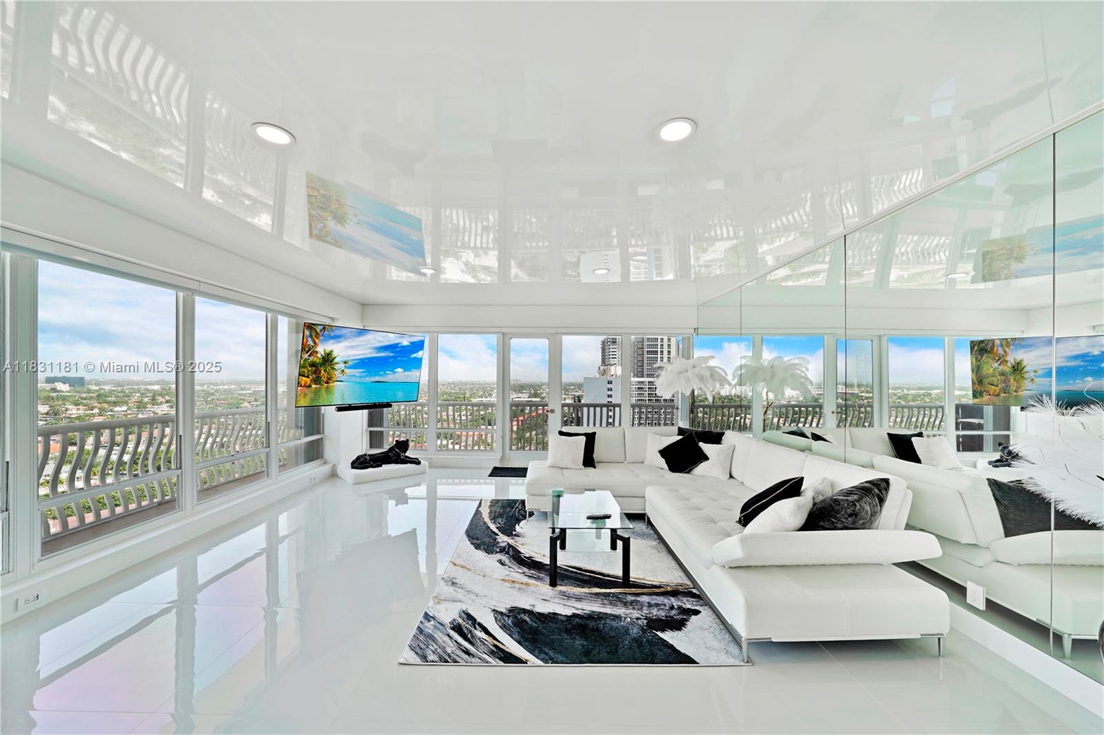 OCEAN CLUB CONDO - Residential Lease