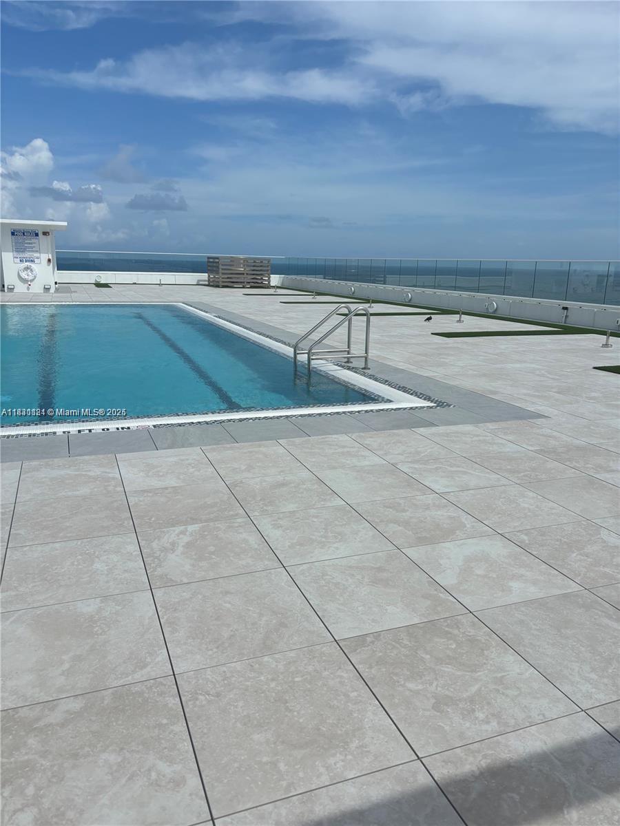 OCEAN CLUB CONDO - Residential Lease