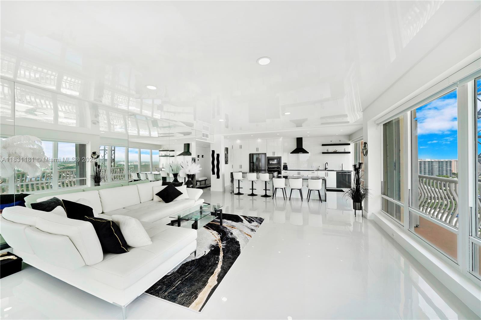 OCEAN CLUB CONDO - Residential Lease