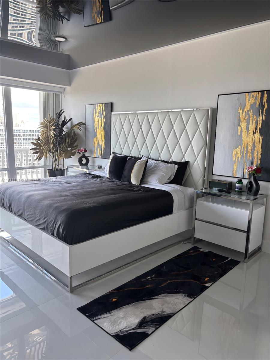 OCEAN CLUB CONDO - Residential Lease