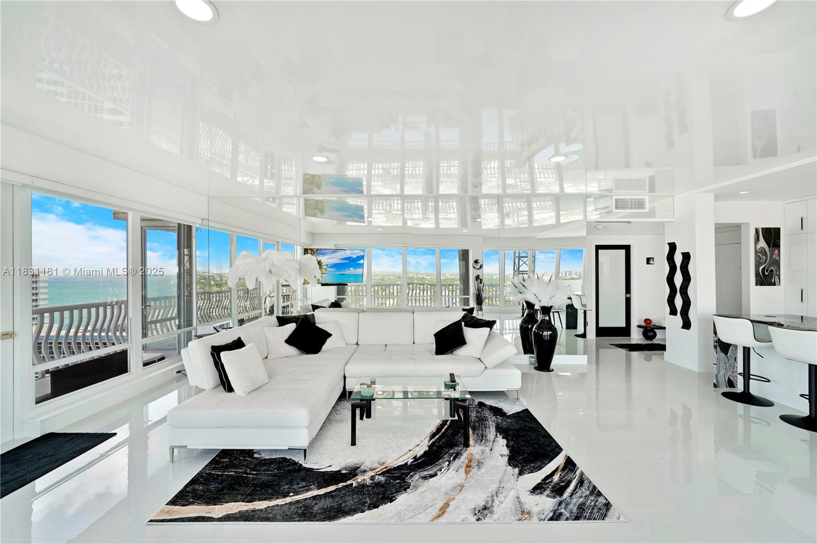 OCEAN CLUB CONDO - Residential Lease