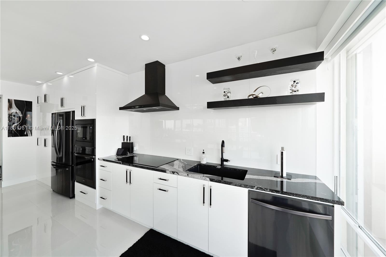 OCEAN CLUB CONDO - Residential Lease