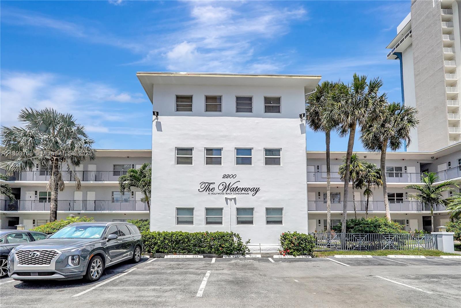 WATERWAY @ HOLLYWOOD BEAC - Residential Lease
