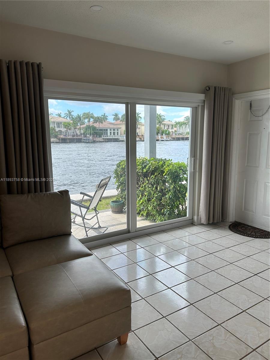 WATERWAY @ HOLLYWOOD BEAC - Residential Lease