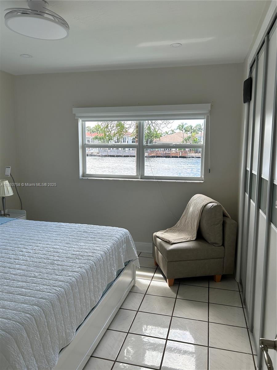 WATERWAY @ HOLLYWOOD BEAC - Residential Lease