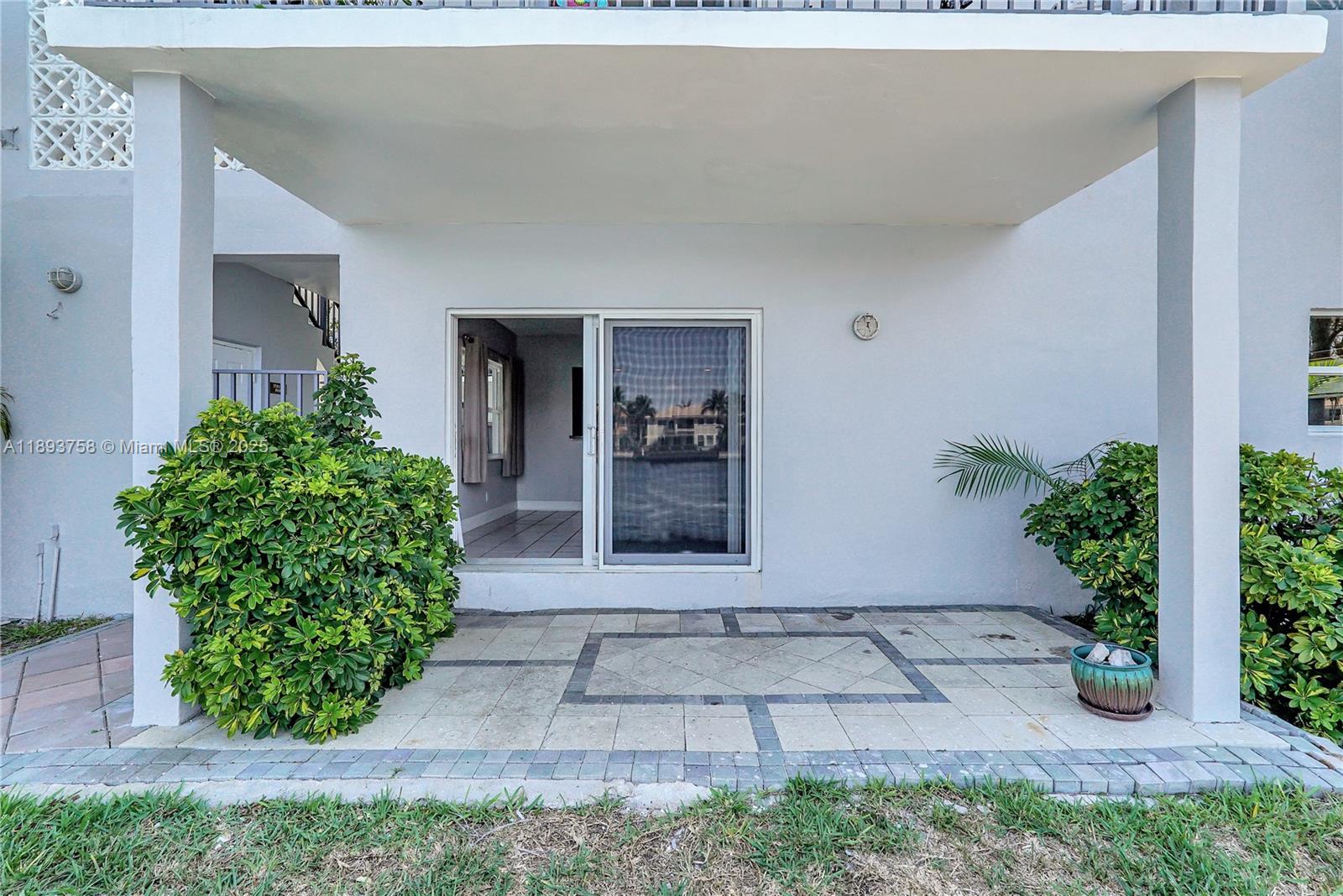 WATERWAY @ HOLLYWOOD BEAC - Residential Lease