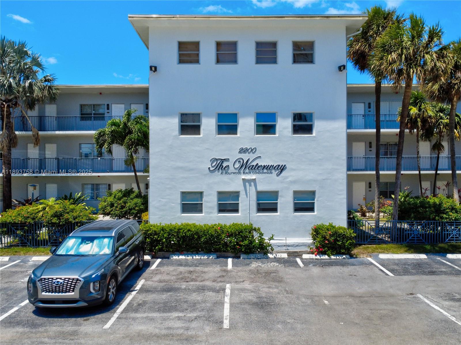 WATERWAY @ HOLLYWOOD BEAC - Residential Lease