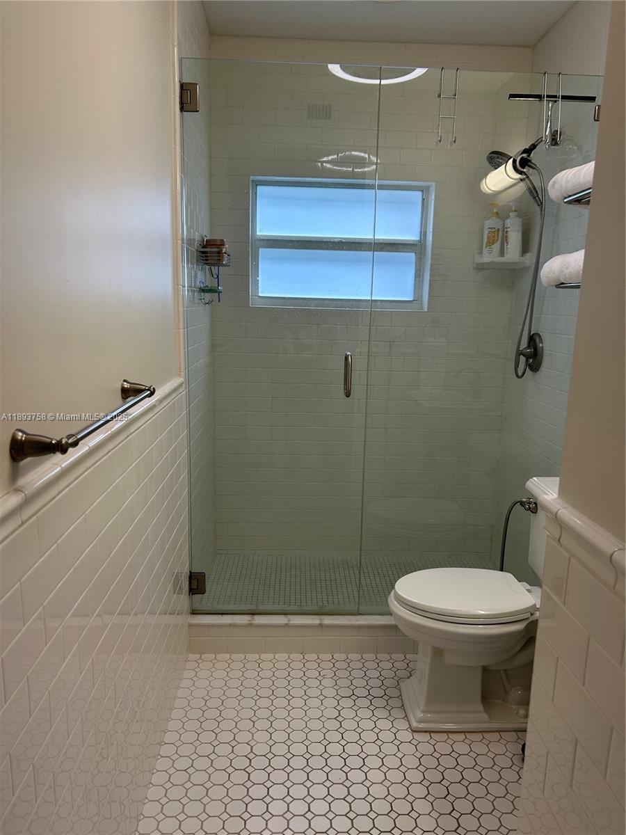 WATERWAY @ HOLLYWOOD BEAC - Residential Lease