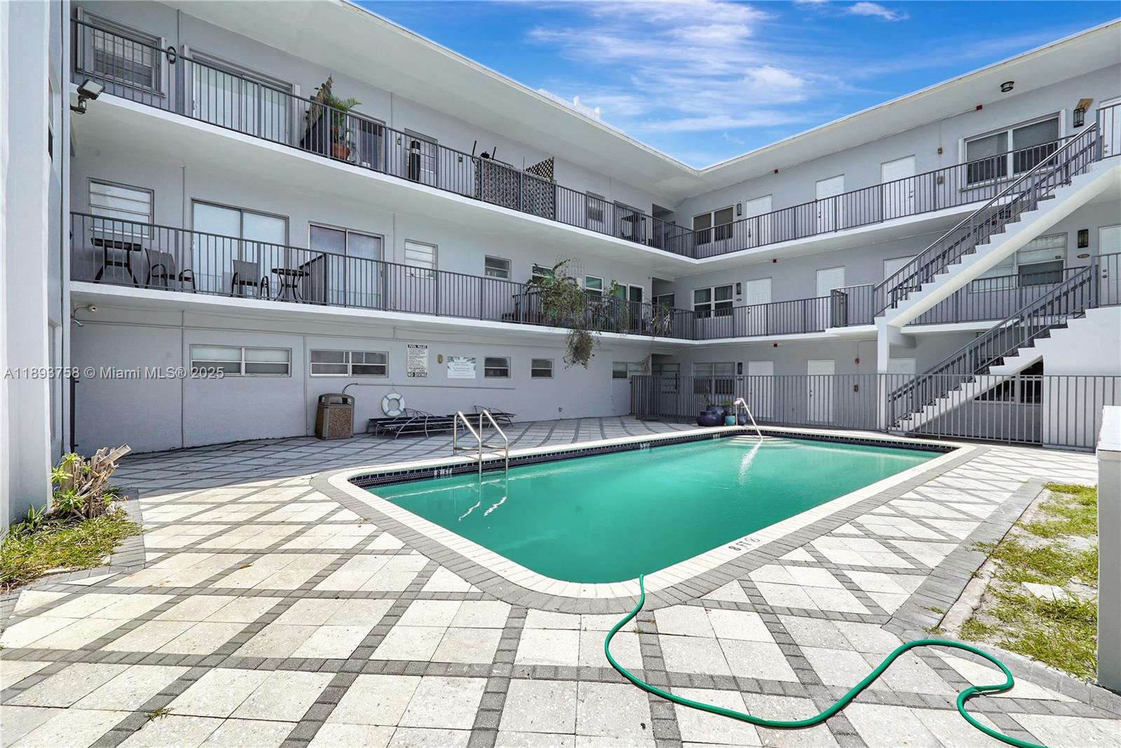 WATERWAY @ HOLLYWOOD BEAC - Residential Lease
