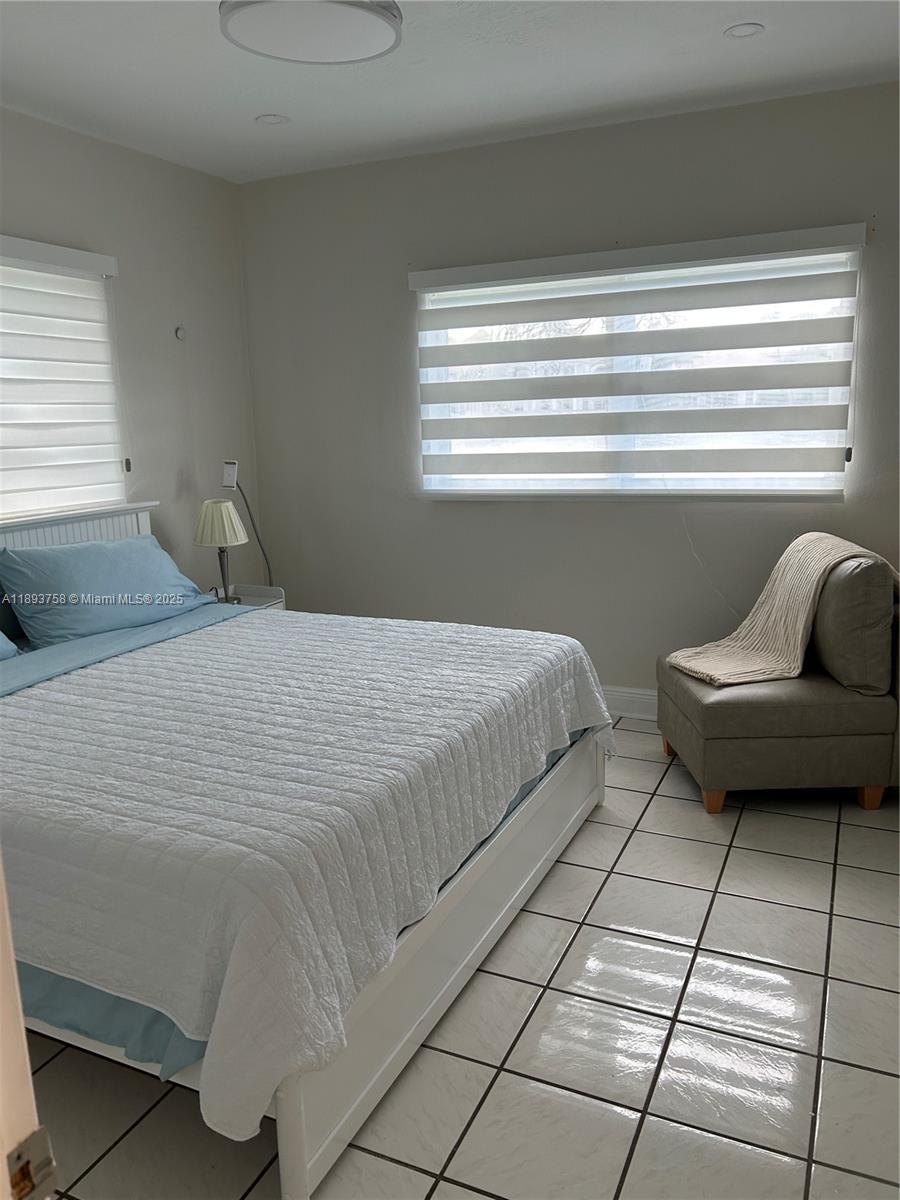 WATERWAY @ HOLLYWOOD BEAC - Residential Lease
