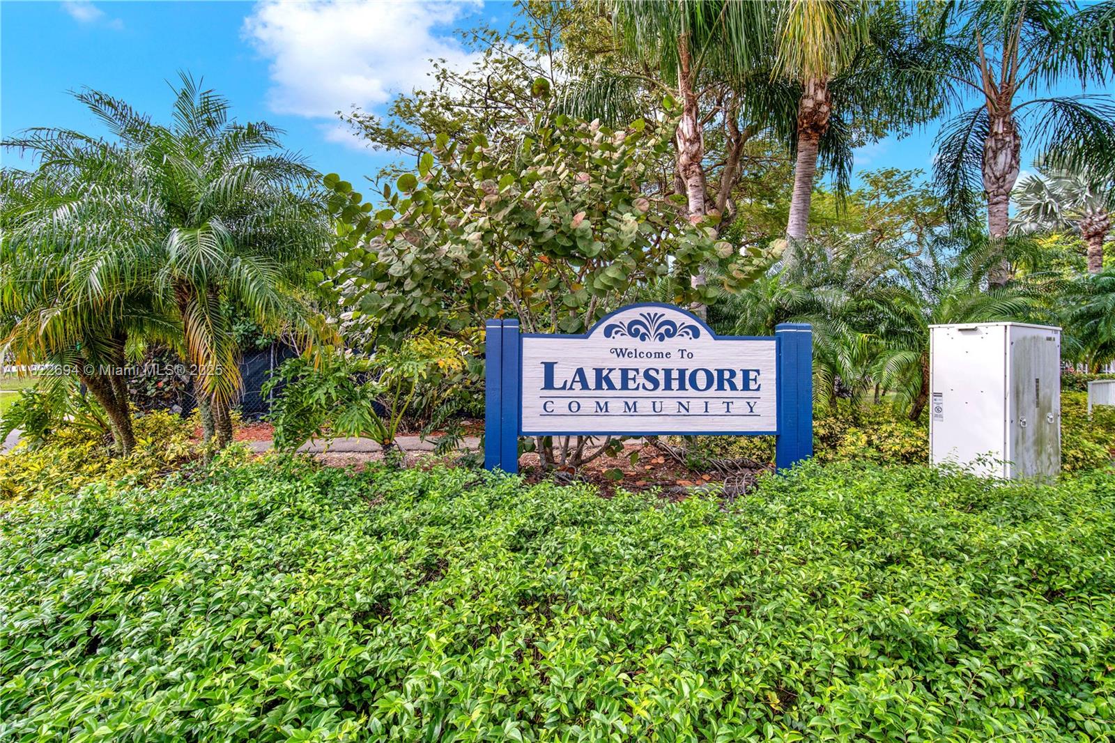 LAKESHORE CONDO #4 - Residential