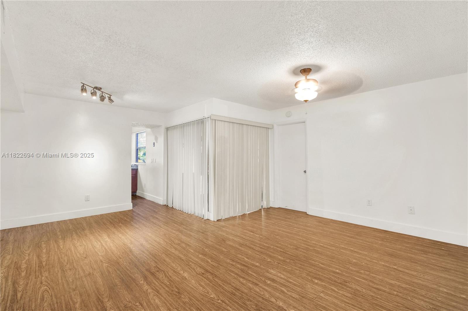 Property for Sale at 1150 N Liberty Ave 1150G, Homestead, Miami-Dade County, Florida - Bedrooms: 1 
Bathrooms: 1  - $183,900