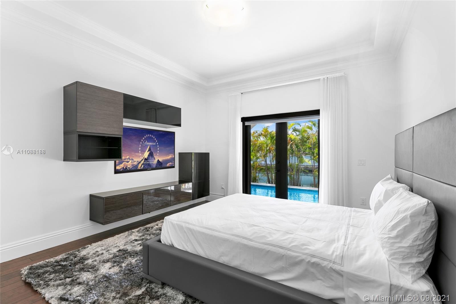 EASTERN SHORES - Residential
