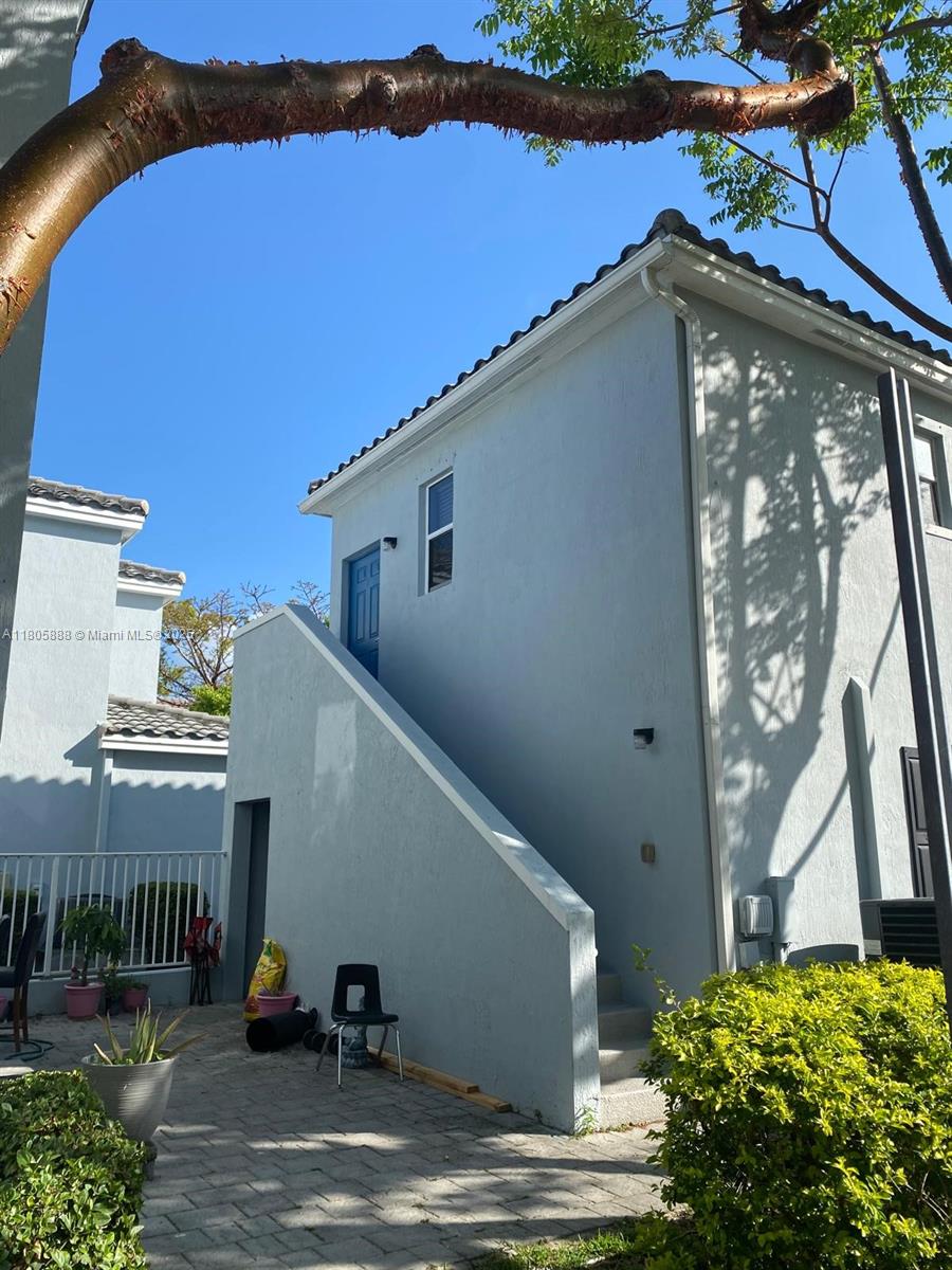 9253 Sw 169th Psge, Miami, Broward County, Florida - 1 Bathrooms - 