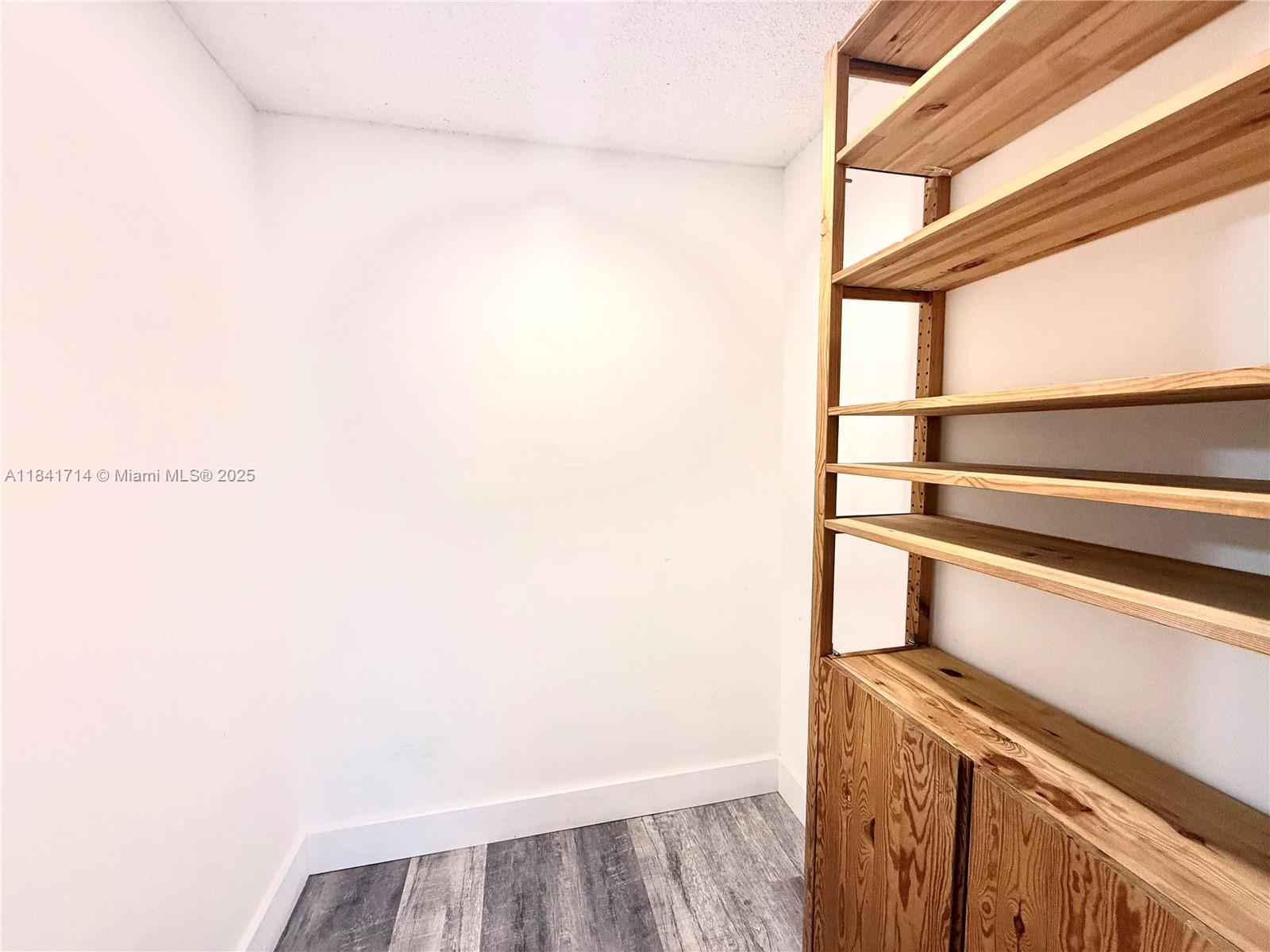 THE LEEWARD CONDO - Residential