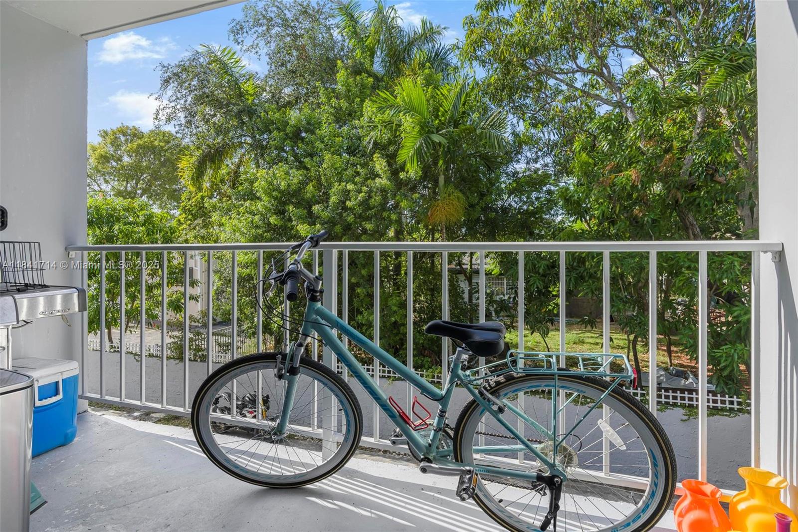 THE LEEWARD CONDO - Residential