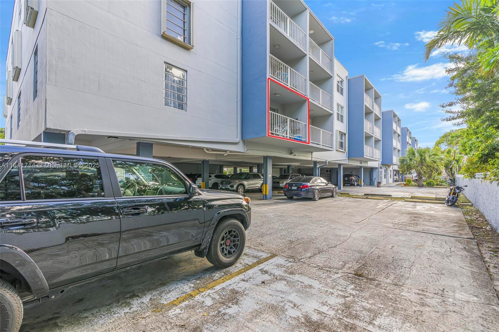 THE LEEWARD CONDO - Residential