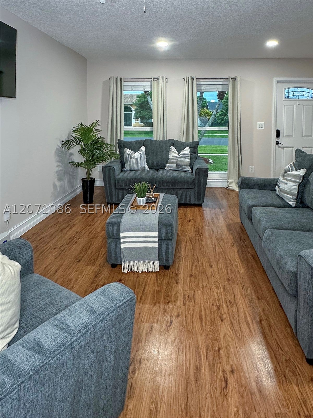 177 Dove Cir