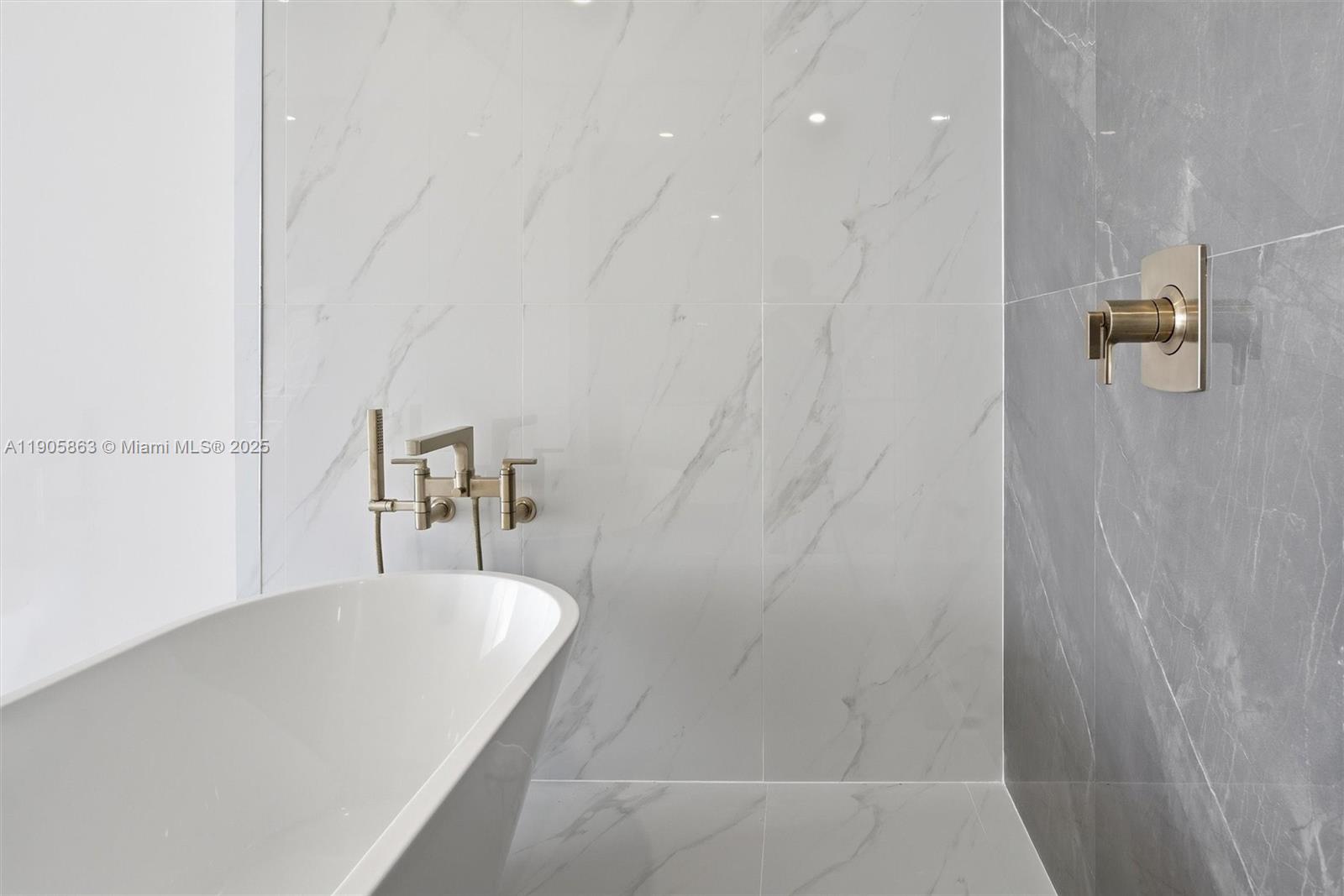 Aria Reserve South T - Residential Lease