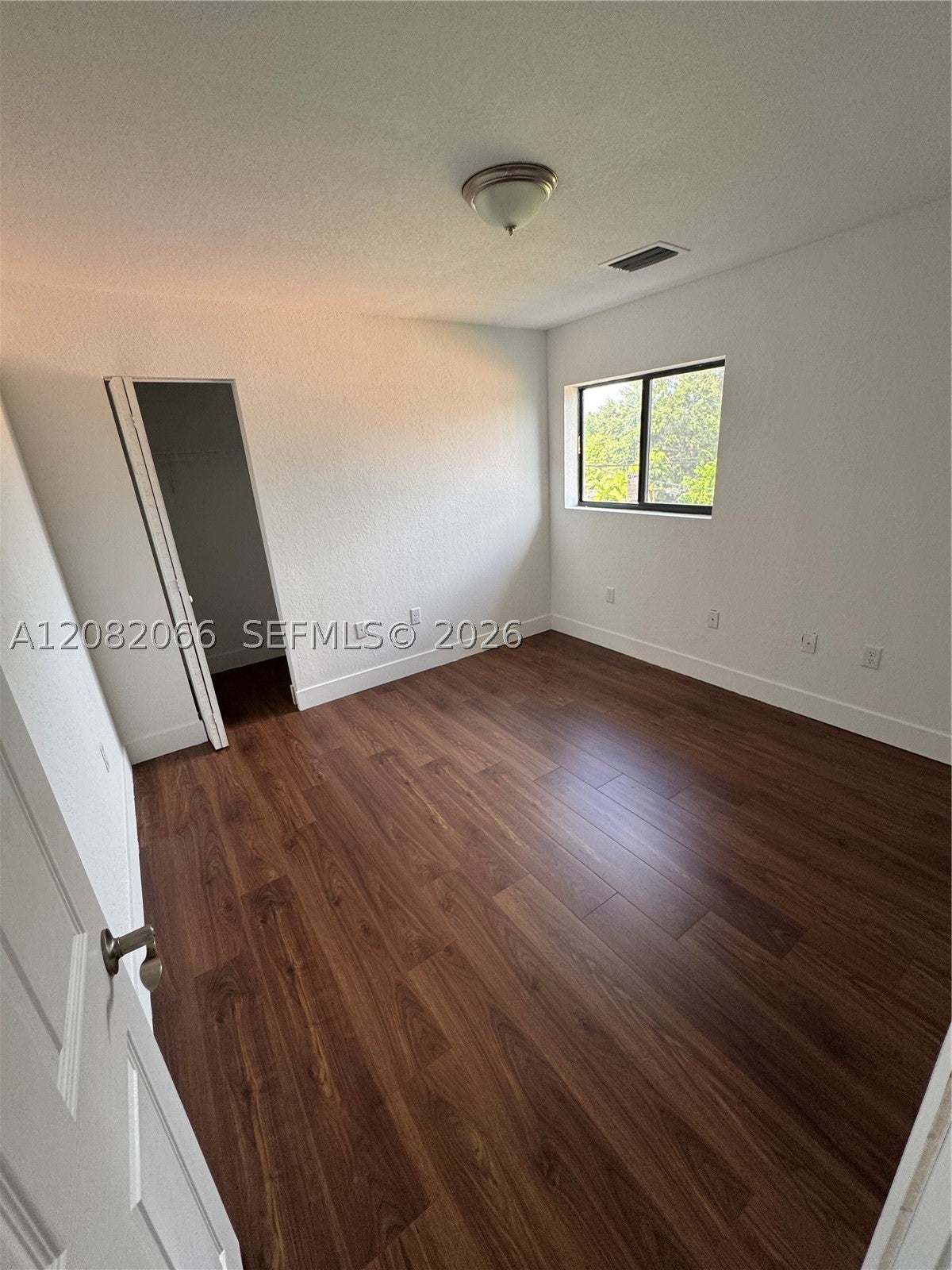 1152 NW 115