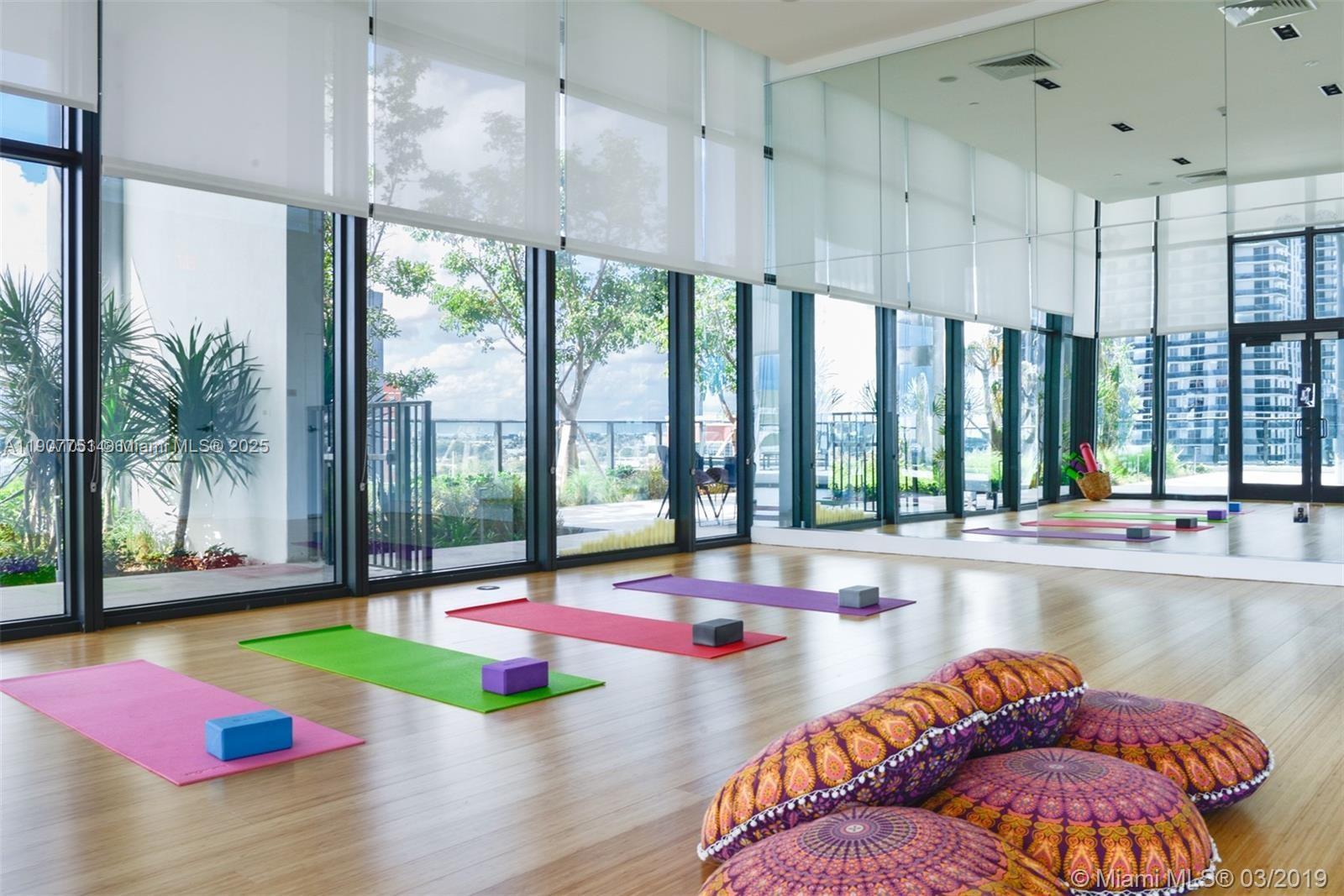 CANVAS CONDO - Residential Lease