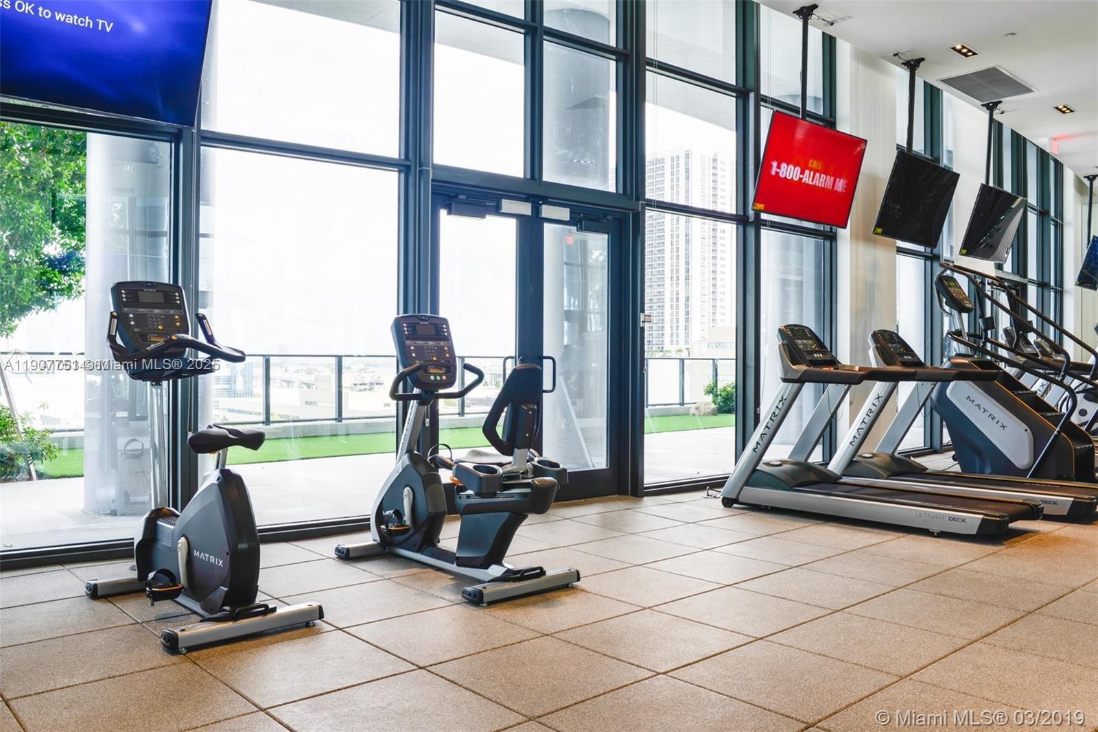 CANVAS CONDO - Residential Lease