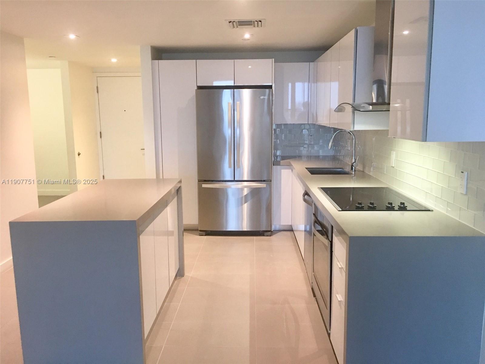 CANVAS CONDO - Residential Lease