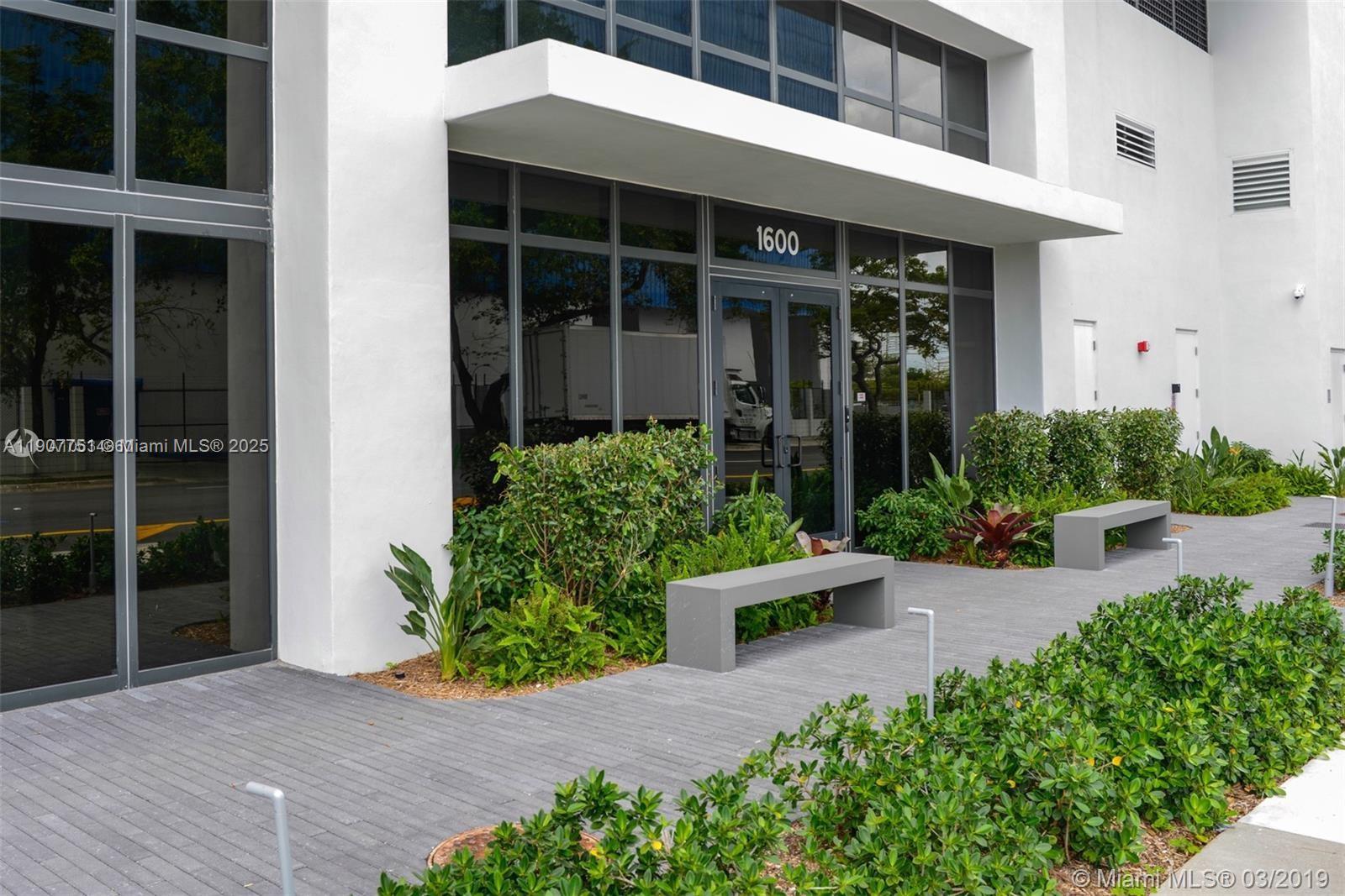 CANVAS CONDO - Residential Lease